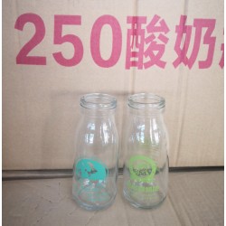 廠家直供玻璃瓶，牛奶瓶